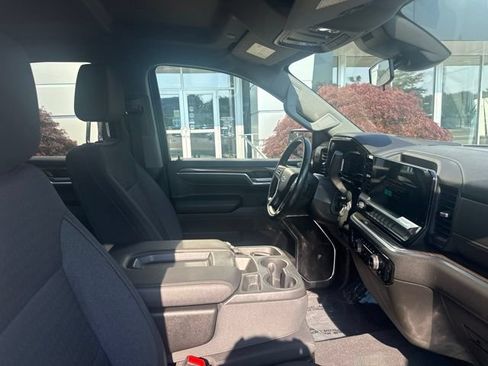 Used 2022 Chevrolet Silverado 1500 LT AWD/4WD image 26
