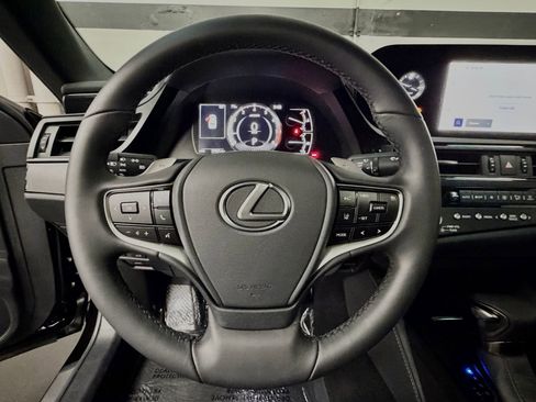 Used 2025 Lexus ES 350 w/ Accessory Package (Z1) FWD image 26