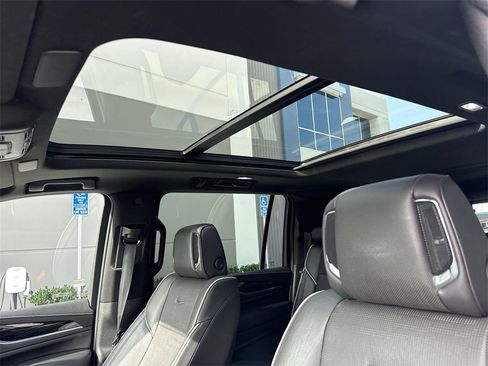 Used 2023 Cadillac Escalade ESV Sport image 17