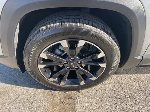 Certified 2025 Chevrolet Equinox RS w/ Safety and Technology Package image 10