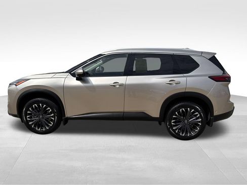 Used 2025 Nissan Rogue SL w/ Tech Package AWD/4WD image 3
