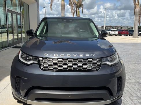 Used 2025 Land Rover Discovery S AWD/4WD image 5