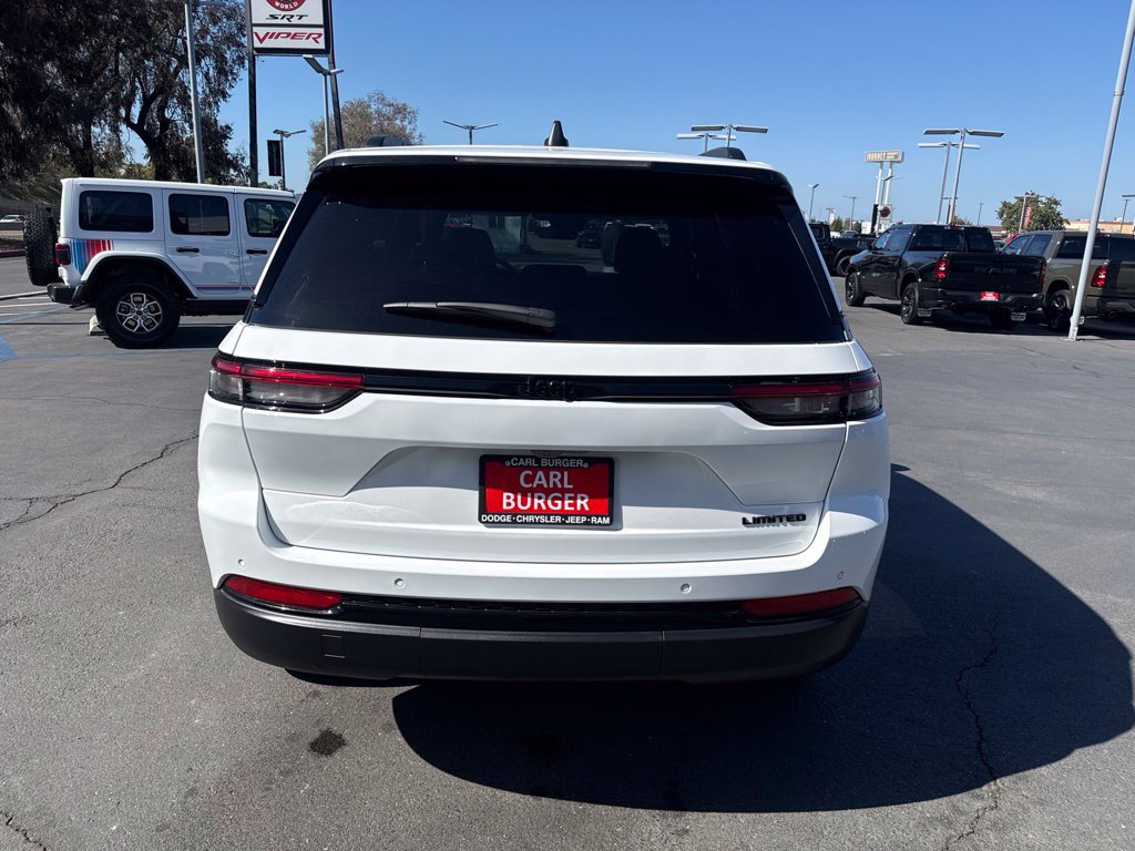 Used 2025 Jeep Grand Cherokee Limited w/ Black Appearance Package RWD image 6