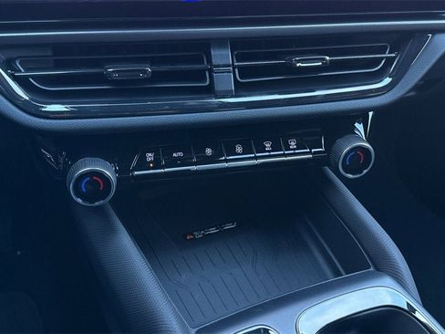 New 2026 Chevrolet Equinox EV RS image 21