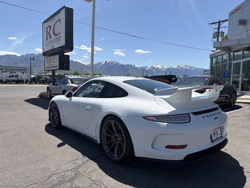 Used 2015 Porsche 911 GT3 RWD image 3