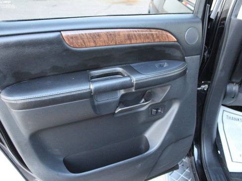 Used 2013 Nissan Armada Platinum AWD/4WD image 17
