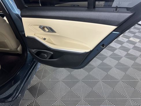 Used 2021 BMW 330e w/ Convenience Package image 29