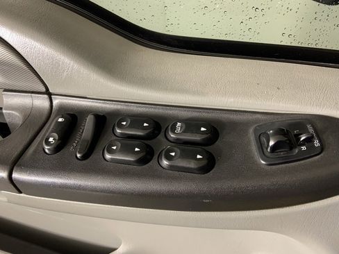 Used 2005 Ford F250 Lariat image 26