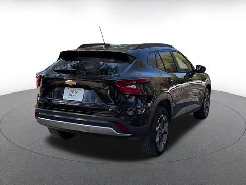 Used 2025 Chevrolet Trax LT w/ LT Convenience Package FWD image 18