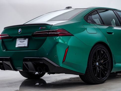 Used 2025 BMW M5 w/ Carbon Package image 13