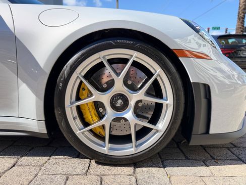 Used 2026 Porsche 911 GT3 RWD image 29