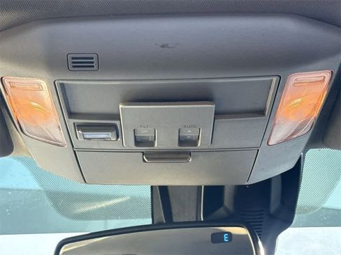 Used 2020 Toyota Tundra 4x4 CrewMax image 22