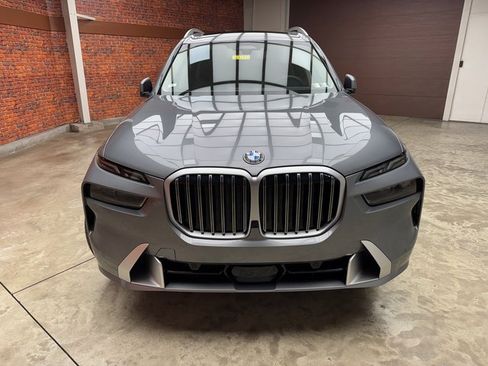 Used 2026 BMW X7 xDrive40i image 8