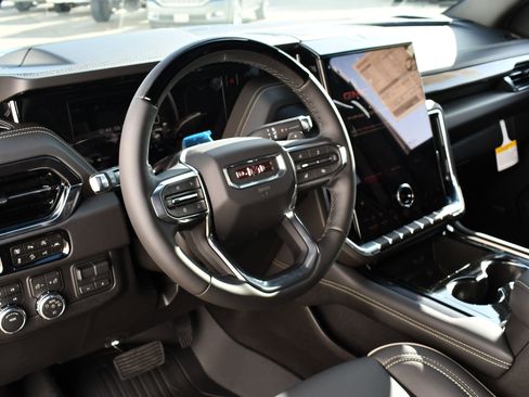 New 2026 GMC Yukon Elevation image 14