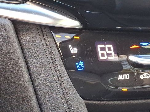 Used 2021 Cadillac XT6 Sport image 30