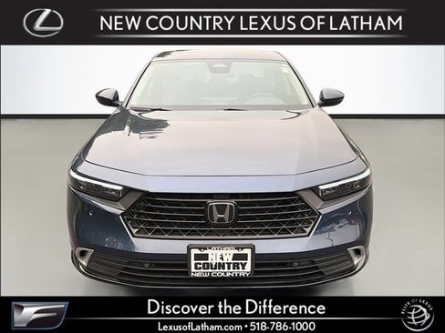 Used 2025 Honda Accord Touring image 1