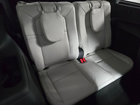 New 2026 Lincoln Aviator AWD image 19