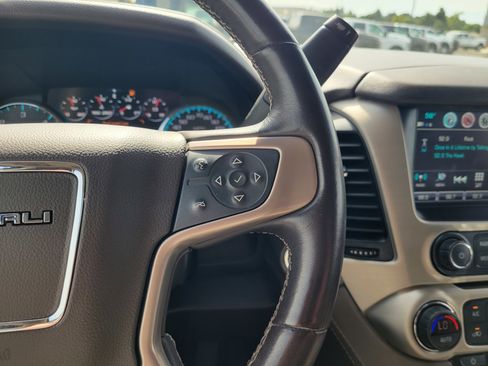 Used 2020 GMC Yukon Denali w/ Denali Ultimate Package AWD/4WD image 30
