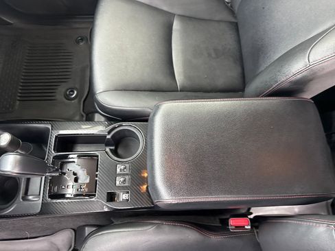 Used 2021 Toyota 4Runner Venture image 29