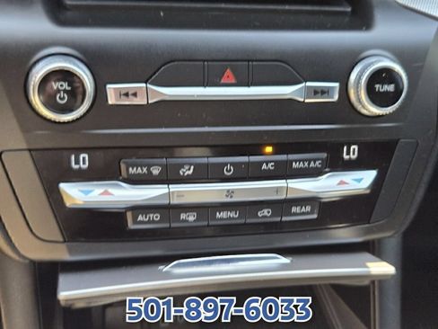 Used 2020 Ford Explorer XLT w/ Equipment Group 202A AWD/4WD image 24