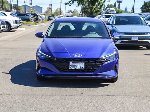 Certified 2023 Hyundai Elantra SE FWD image 7