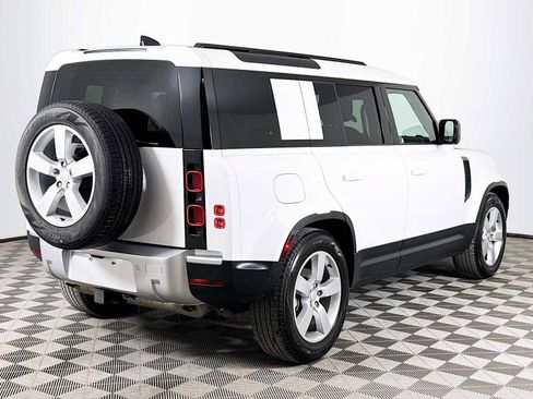 Used 2025 Land Rover Defender 110 S image 5