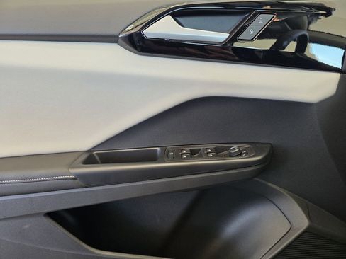 New 2026 Volkswagen Taos S FWD image 16