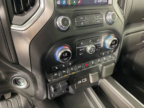 Used 2020 GMC Sierra 1500 Denali w/ Denali Ultimate Package AWD/4WD image 8
