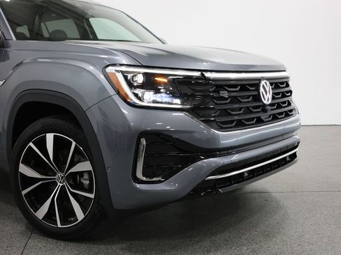 Used 2025 Volkswagen Atlas SEL Premium R-Line AWD/4WD image 3