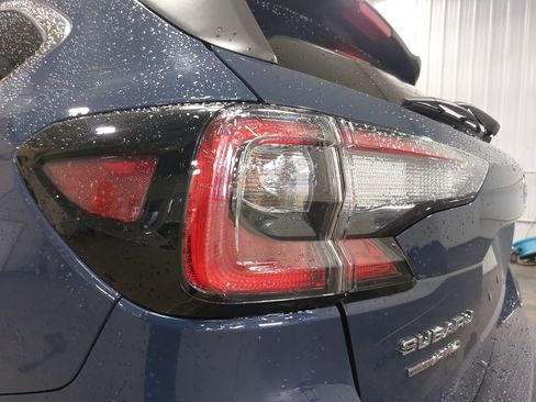 Used 2025 Subaru Outback Premium image 36