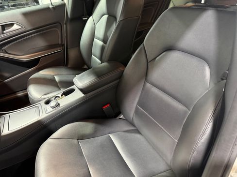 Used 2015 Mercedes-Benz GLA 250 AWD image 19