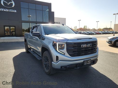 Used 2024 GMC Sierra 1500 Elevation image 1