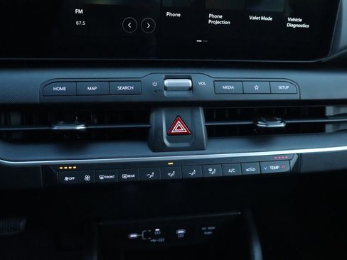 New 2025 Kia K4 LXS image 36