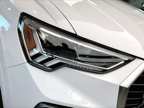 Used 2022 Audi Q3 2.0T Premium Plus w/ Premium Plus Package image 27