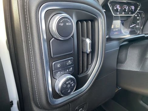 Used 2021 GMC Sierra 2500 SLT w/ SLT Preferred Package RWD image 20
