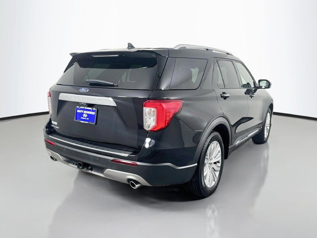 Used 2024 Ford Explorer Limited w/ Limited Technology Package RWD image 5