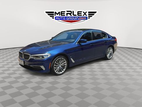 Used 2019 BMW 530e xDrive w/ Premium Package AWD/4WD image 4