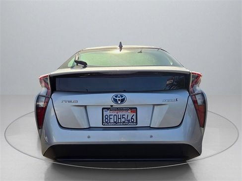 Used 2018 Toyota Prius Four image 7