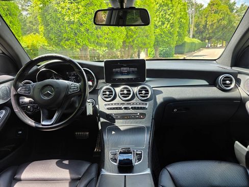 Used 2019 Mercedes-Benz GLC 300 4MATIC Coupe image 15