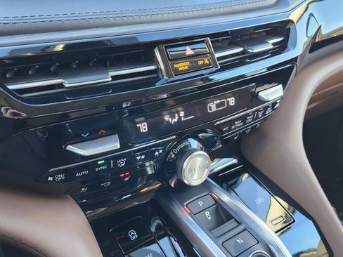 Used 2024 Acura MDX SH-AWD w/ Advance Package image 37