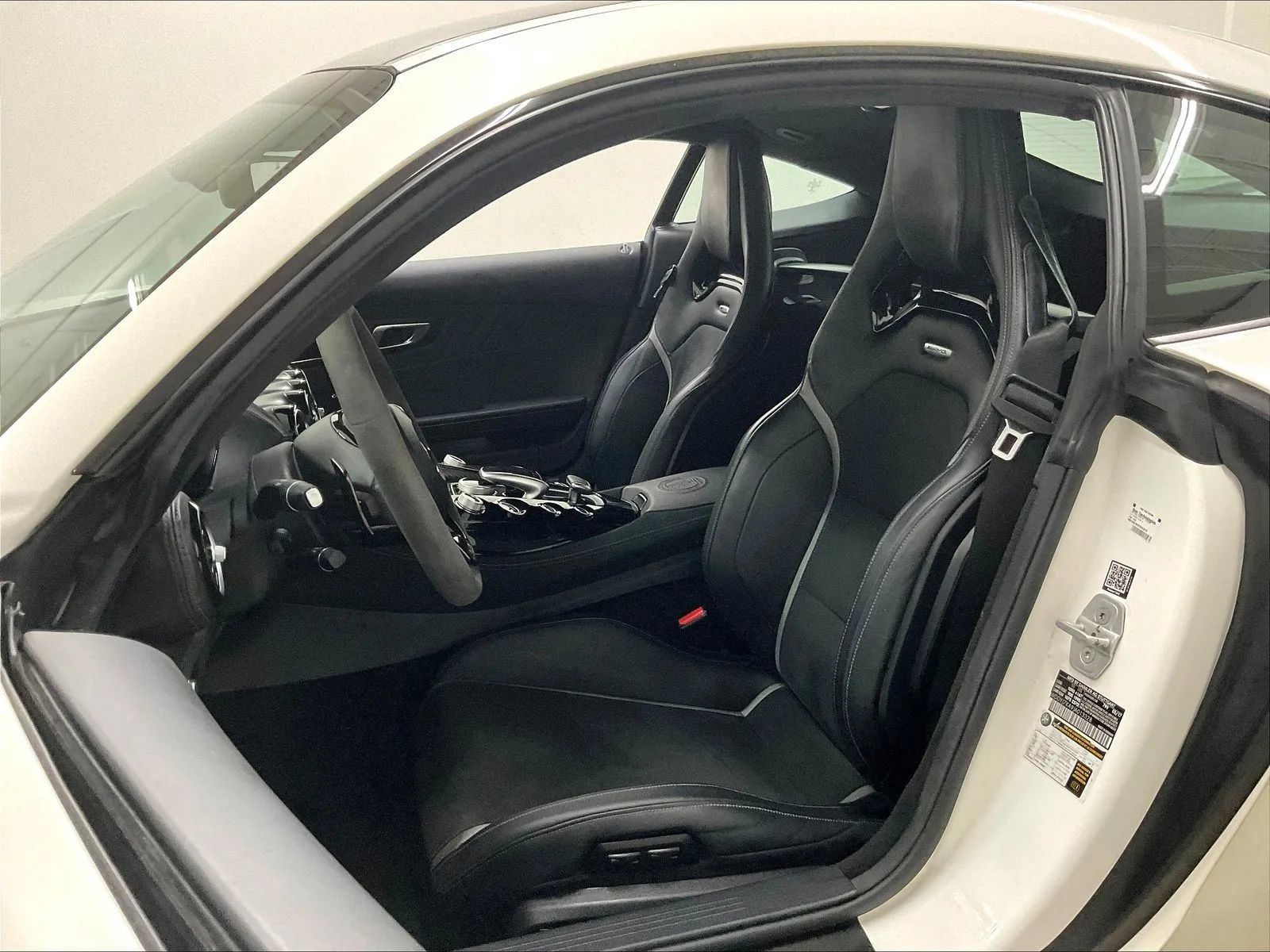 Used 2018 Mercedes-Benz AMG GT R image 13