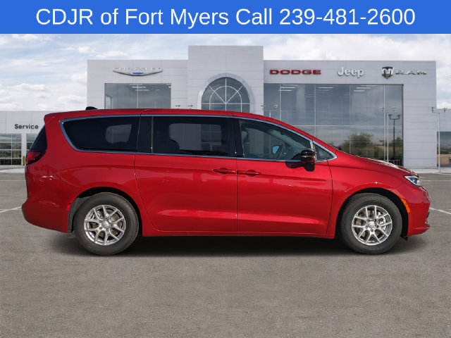 New 2026 Chrysler Pacifica Select FWD image 2