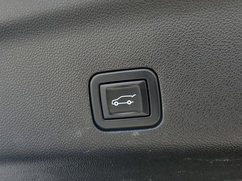 Used 2021 Cadillac Escalade ESV Sport w/ Driver Assist Tech Package image 10