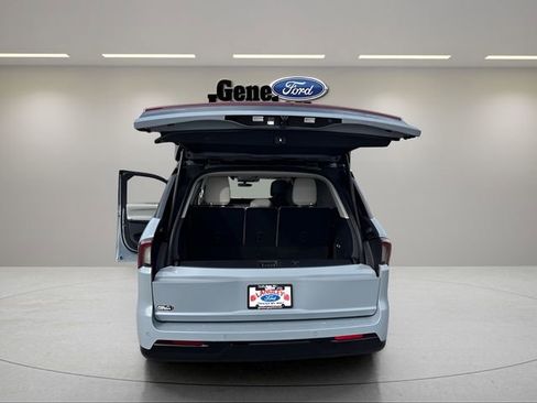 Used 2025 Lincoln Navigator Reserve AWD/4WD image 29