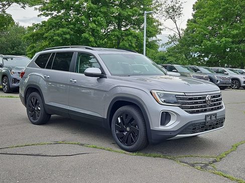 New 2026 Volkswagen Atlas SE AWD/4WD image 2