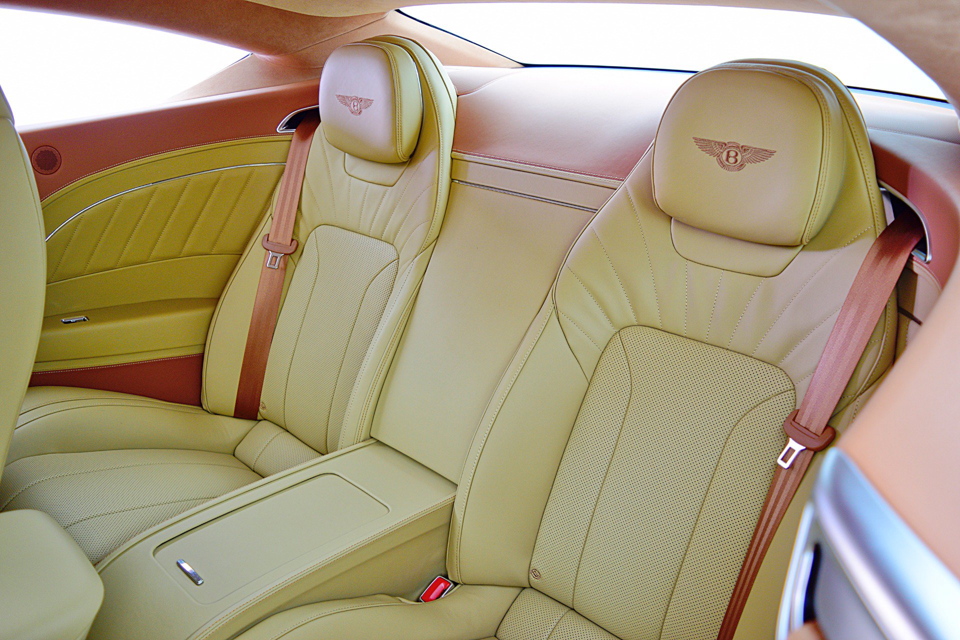 Used 2024 Bentley Continental GT AWD/4WD image 25