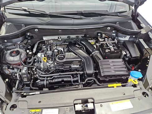New 2026 Volkswagen Tiguan SE R-Line FWD image 11
