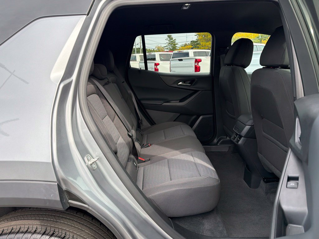 Used 2026 Chevrolet Equinox LT AWD/4WD image 29