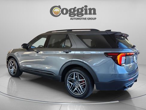 New 2026 Ford Explorer ST w/ Sun And Sound Package image 4