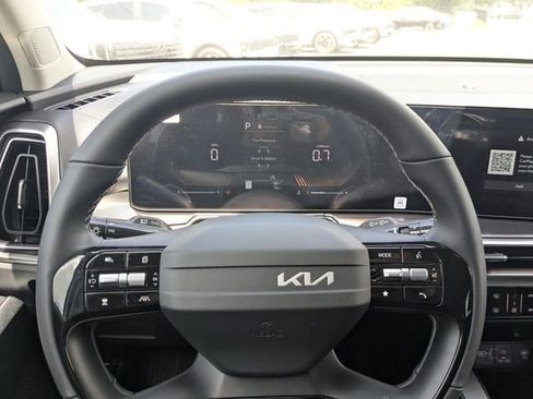 New 2026 Kia Sorento LX FWD image 30
